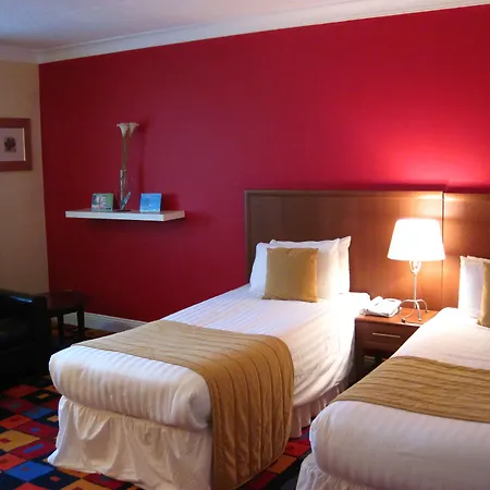 Caledonian Hotel-3
