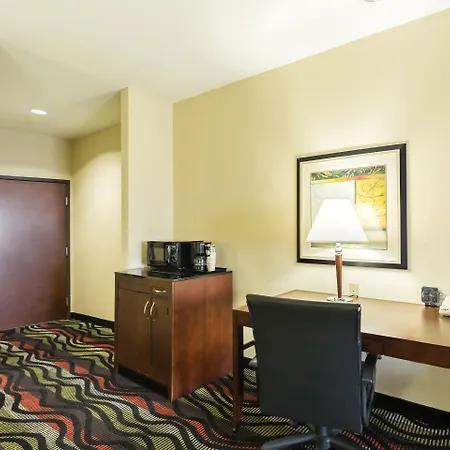 Comfort Suites Beaumont I-10-3