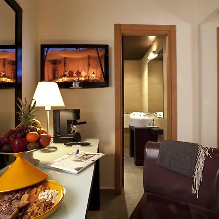 Dellarosa Boutique Hotel And Spa-3