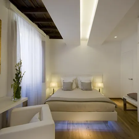 Gigli D'Oro Suite-2