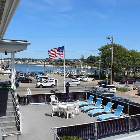 Hyannis Holiday Motel-2