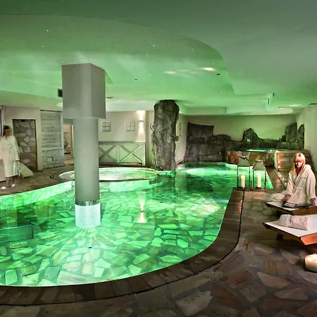 Grand Hotel Paradiso-2