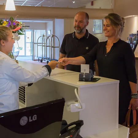 Strandhotel Bos En Duin-2