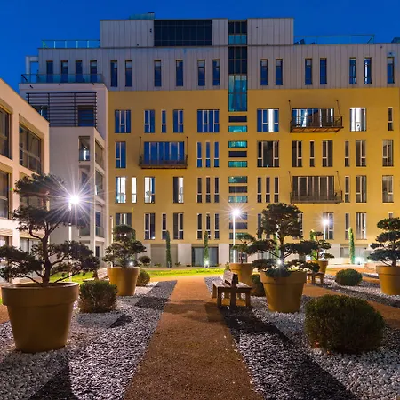 Lagrange Aparthotel Lyon Lumière-3