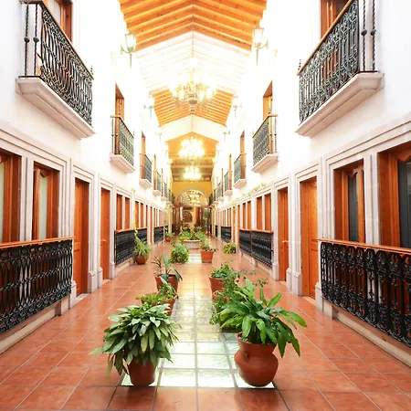 Mision Patzcuaro Centro Historico-3
