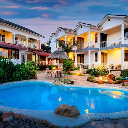 2 Friends Beach Hotel-2