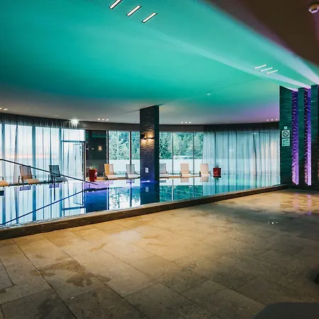 Peaks Place Apartments & Spa-3