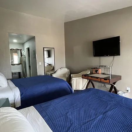 Crown Motel Las Vegas-3