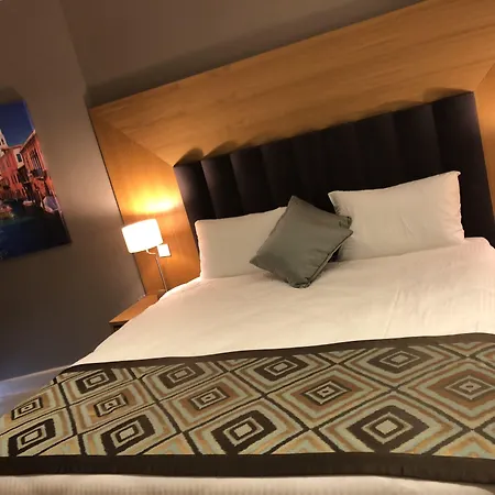 Ramada Hotel & Suites By Wyndham Kusadasi-3