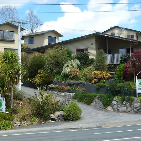 Waitomo Caves Guest Lodge-3