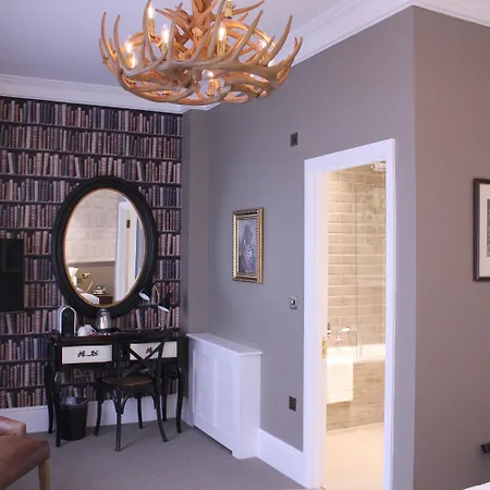 The Grafton Arms Pub & Rooms-3