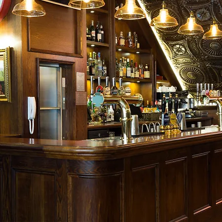 The Grafton Arms Pub & Rooms-2