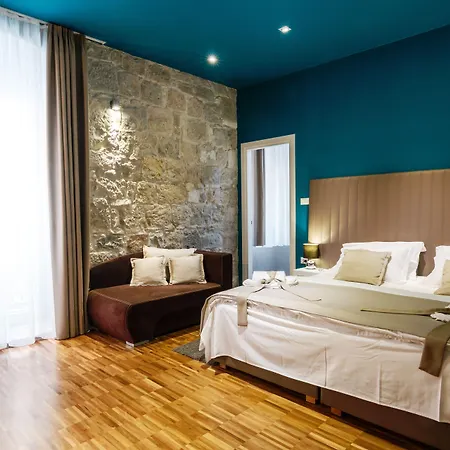Riva Luxury Rooms-3