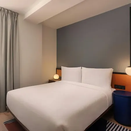 Aloft By Marriott Madrid Gran Via-2
