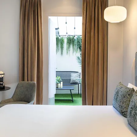 Hotel Eiffel Saint Charles-3