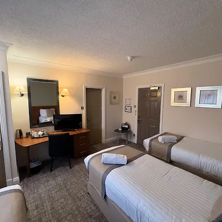Caledonian Hotel-2