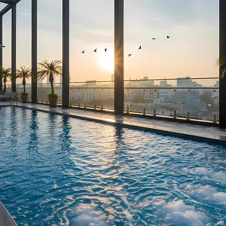 May De Ville Lakeside Hotel-2