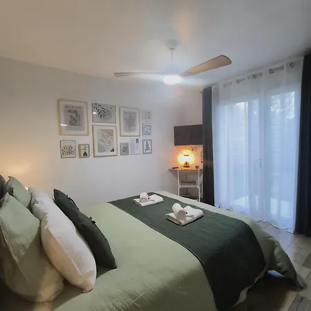 Les Treilles de Salies - Spa et sauna intérieur-2