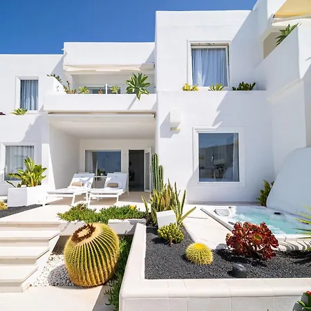Lani'S Suites De Luxe - Adults Only-2