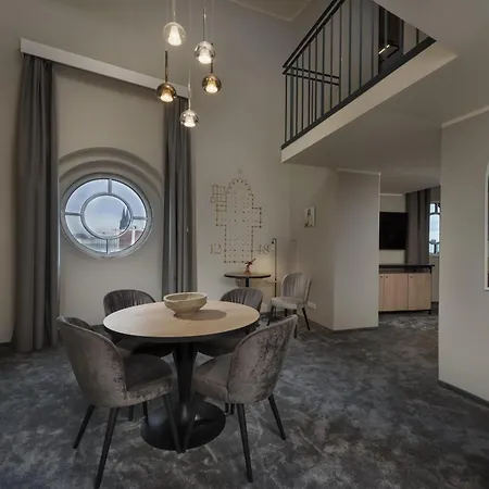 Wasserturm Hotel Cologne, Curio Collection By Hilton-3