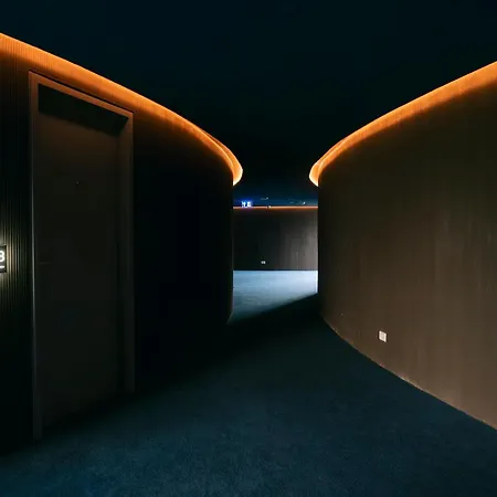 Hotel Unique-2