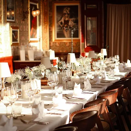 Hotel Pigalle-3