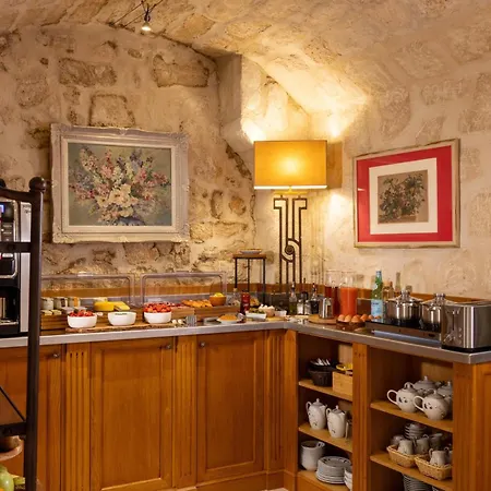 Hotel Le Relais Des Halles-3