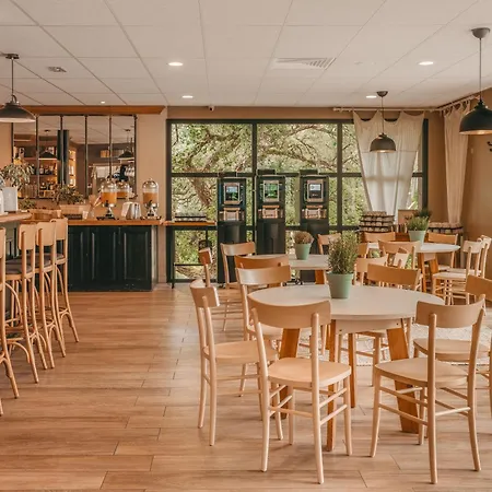 Domaine Du Ferret Restaurant & Spa-2
