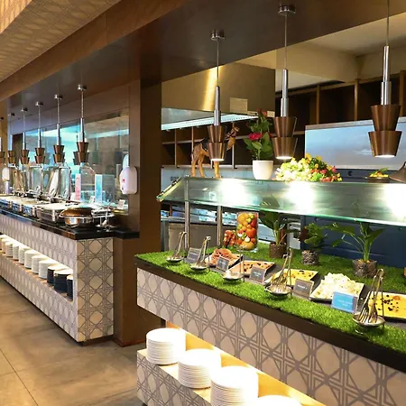 Novotel Dubai Gold District-3