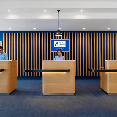 Holiday Inn Express Dubai Airport By Ihg-2