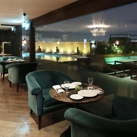Four Points By Sheraton Lahore-3
