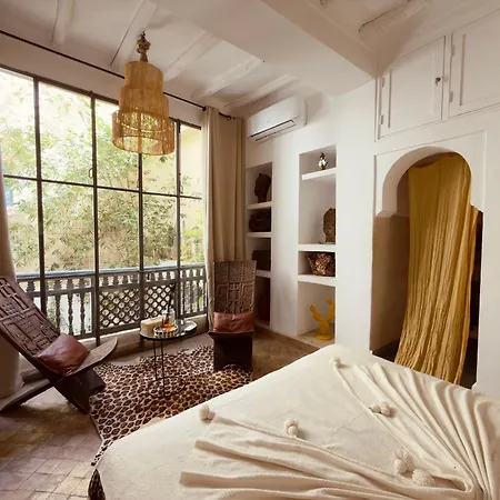 103 Riad Chelsie Pool Rooftop & Hammam-2