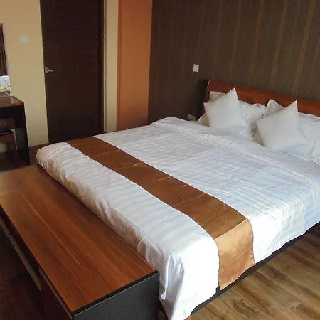 We Hotel And Suites-3