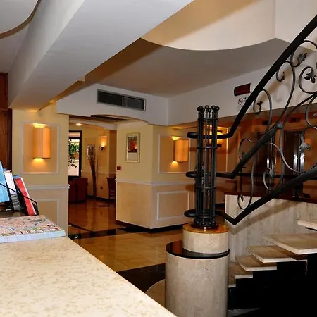 Hotel Executive-2