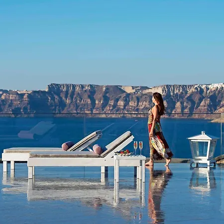 Acroterra Rosa Luxury Suites & Spa-3
