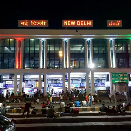 Hotel Delhi 55 -City Center, New Delhi Railway Station, Paharganj-2