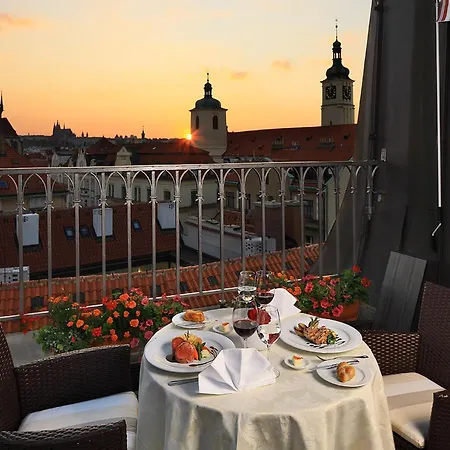 Grand Hotel Bohemia-2