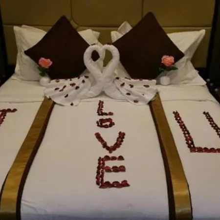 Rest Night Serviced Apartments- Alhamra-3