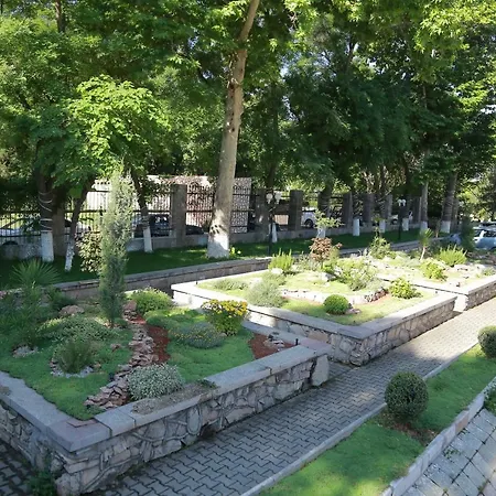 Shodlik Palace-2
