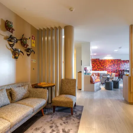 Hotel Spot Family Suites-3