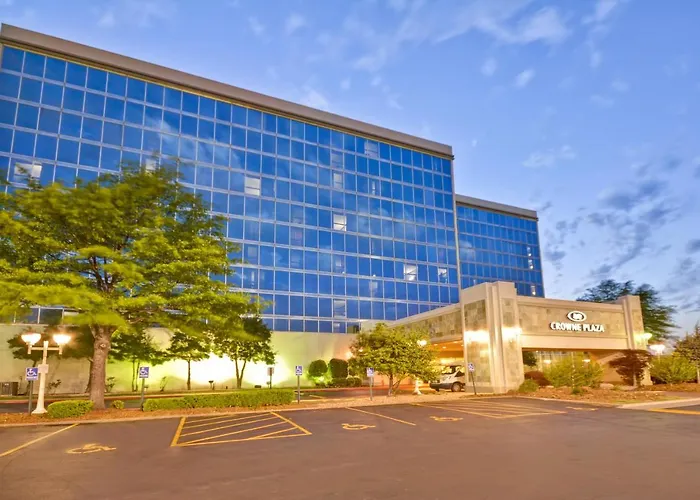 4 star hotel: Crowne Plaza Tulsa Hotel Southern Hills