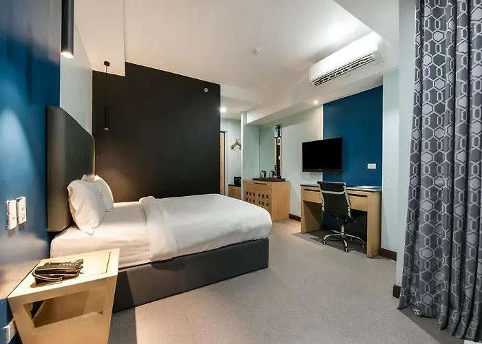 3 star hotel: Bay Area Suites Manila