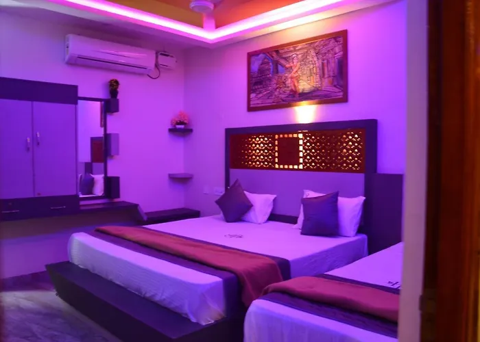 Hotel Panchavarnaa