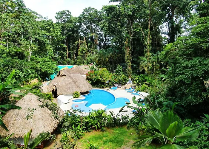 Hotel familiar: Cariblue Beach And Jungle Resort
