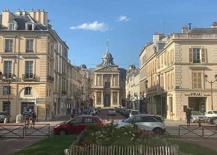 Appartement Versailles quartier Notre Dame au pied du Chateau avec Parking
