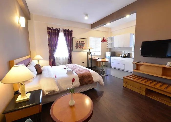 Trip to College Hanoi Golden Sunshine Villa And Travel