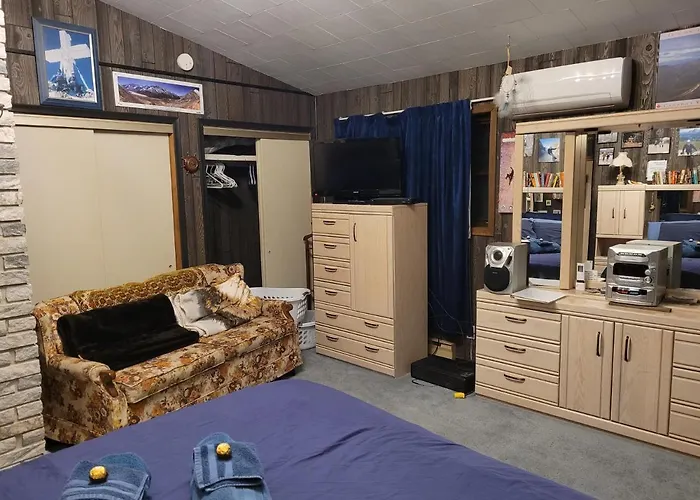 Bowering Lodge