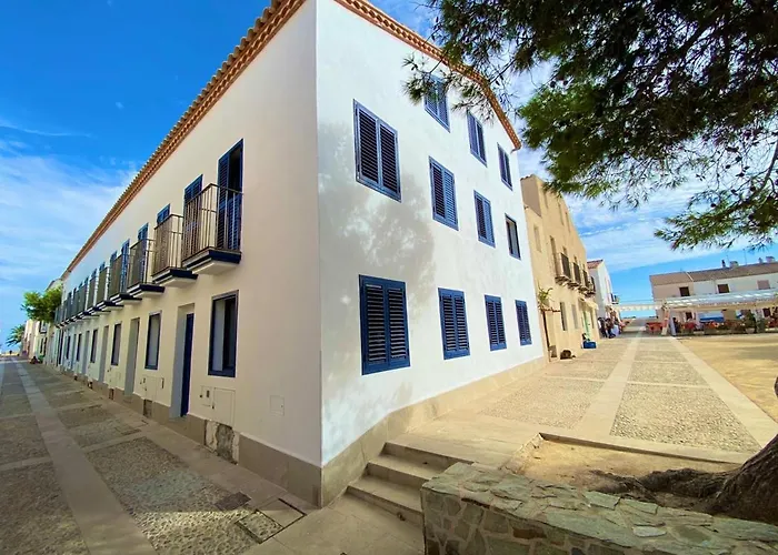 Hotel cerca del colegio: Apartamentos Vientos De Tabarca