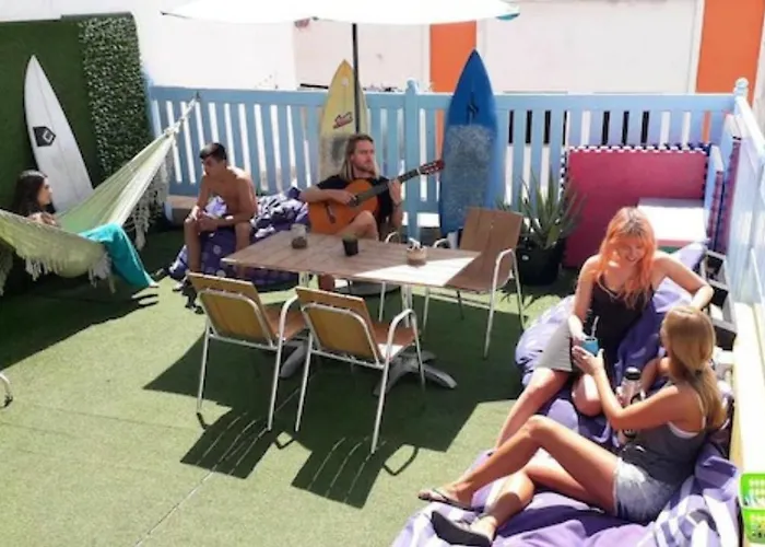 Hotel cerca del colegio: Pura Vida Las Palmas