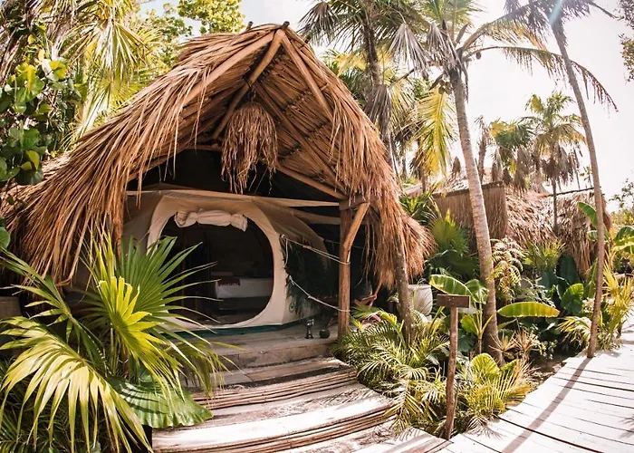 Campsite: Uman Glamping & Cenote Tulum
